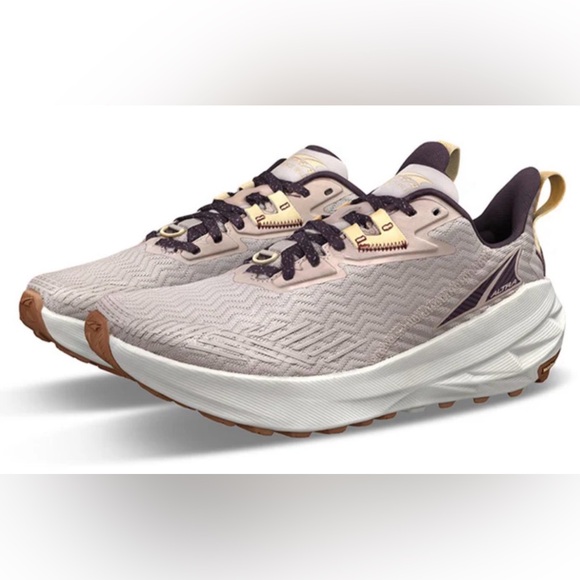 Altra Shoes - Women’s Altra Experience Wild, Size 10